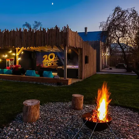 Villa Charming In Frydlant With Jacuzzi & Cinema Frýdlant nad Ostravicí